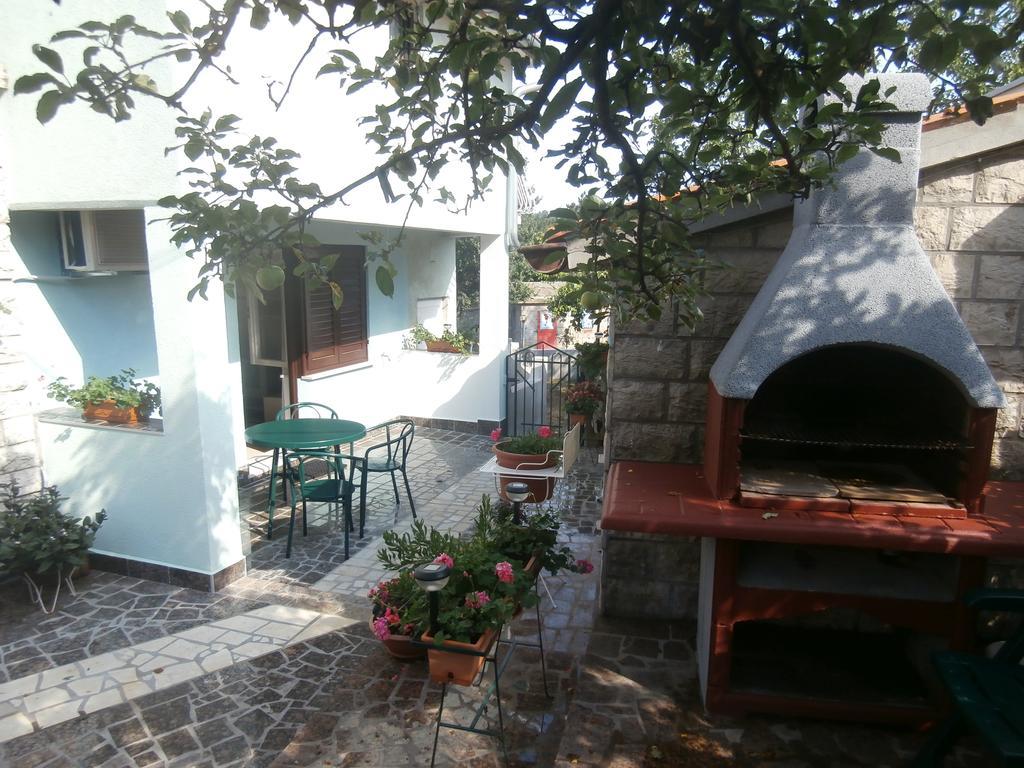 Apartment Gabi Labin  Buitenkant foto
