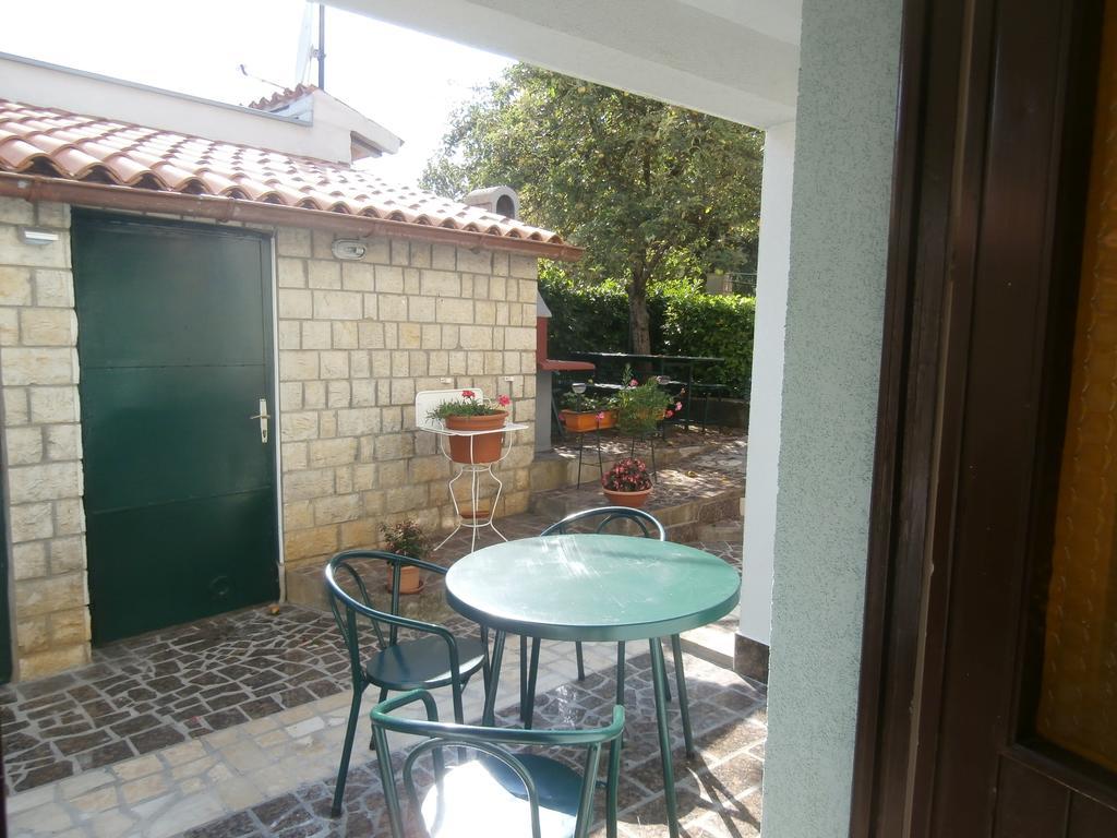 Apartment Gabi Labin  Buitenkant foto
