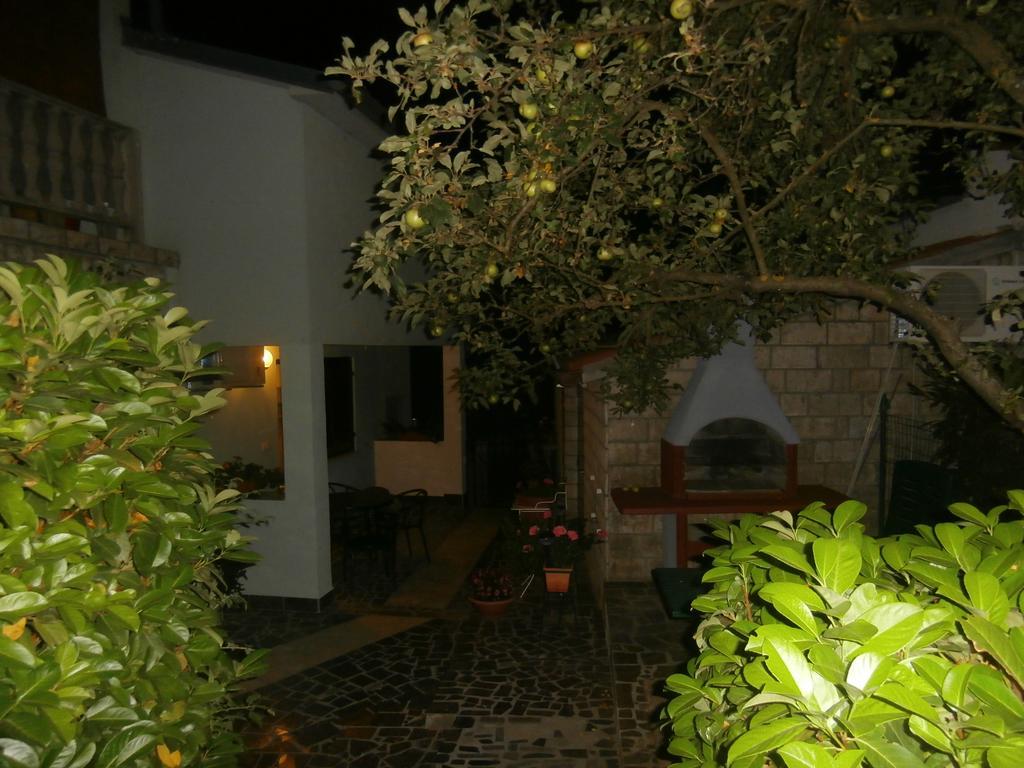 Apartment Gabi Labin  Buitenkant foto